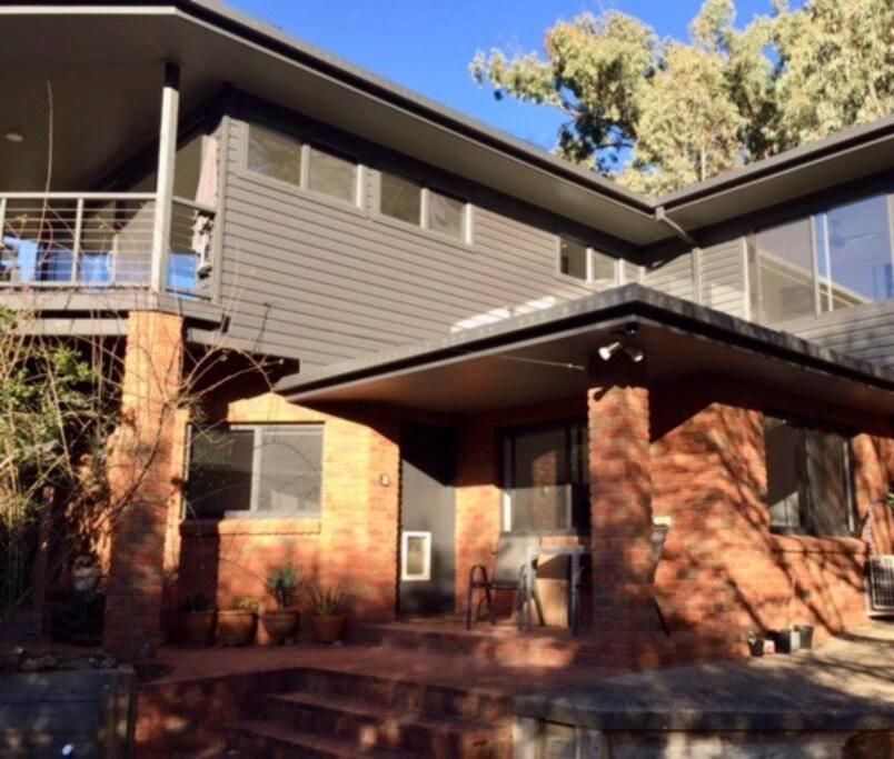 Adorable 1 Bedroom Private *