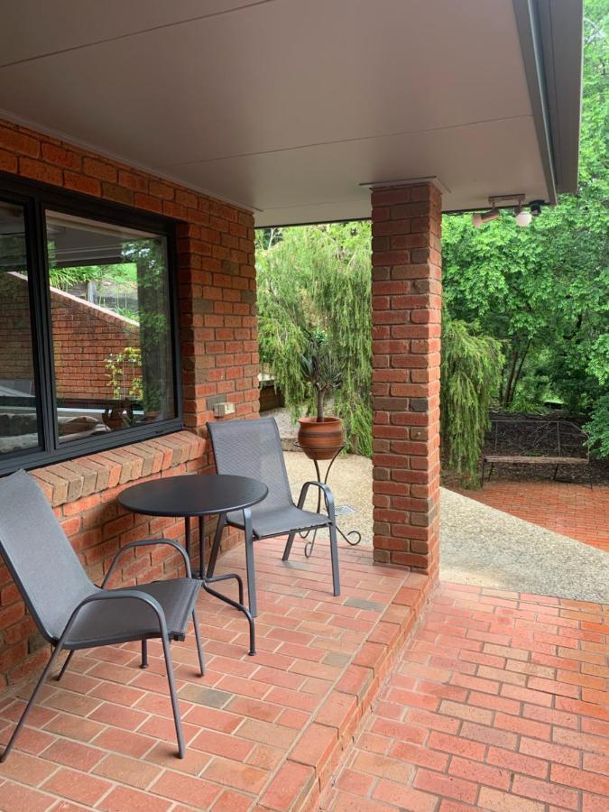Adorable 1 Bedroom Private * Bright